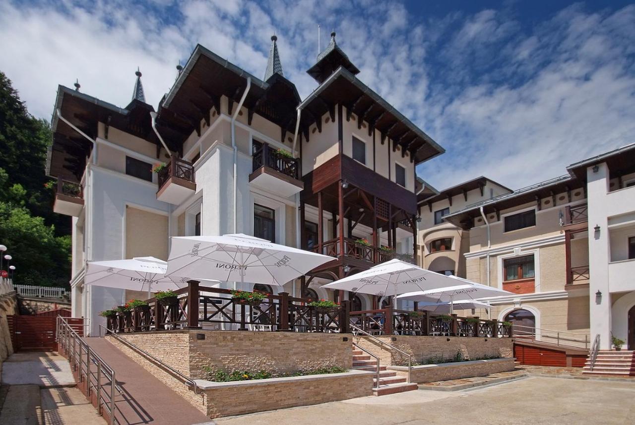 Hotel Moldavia Slănic-Moldova Exteriör bild