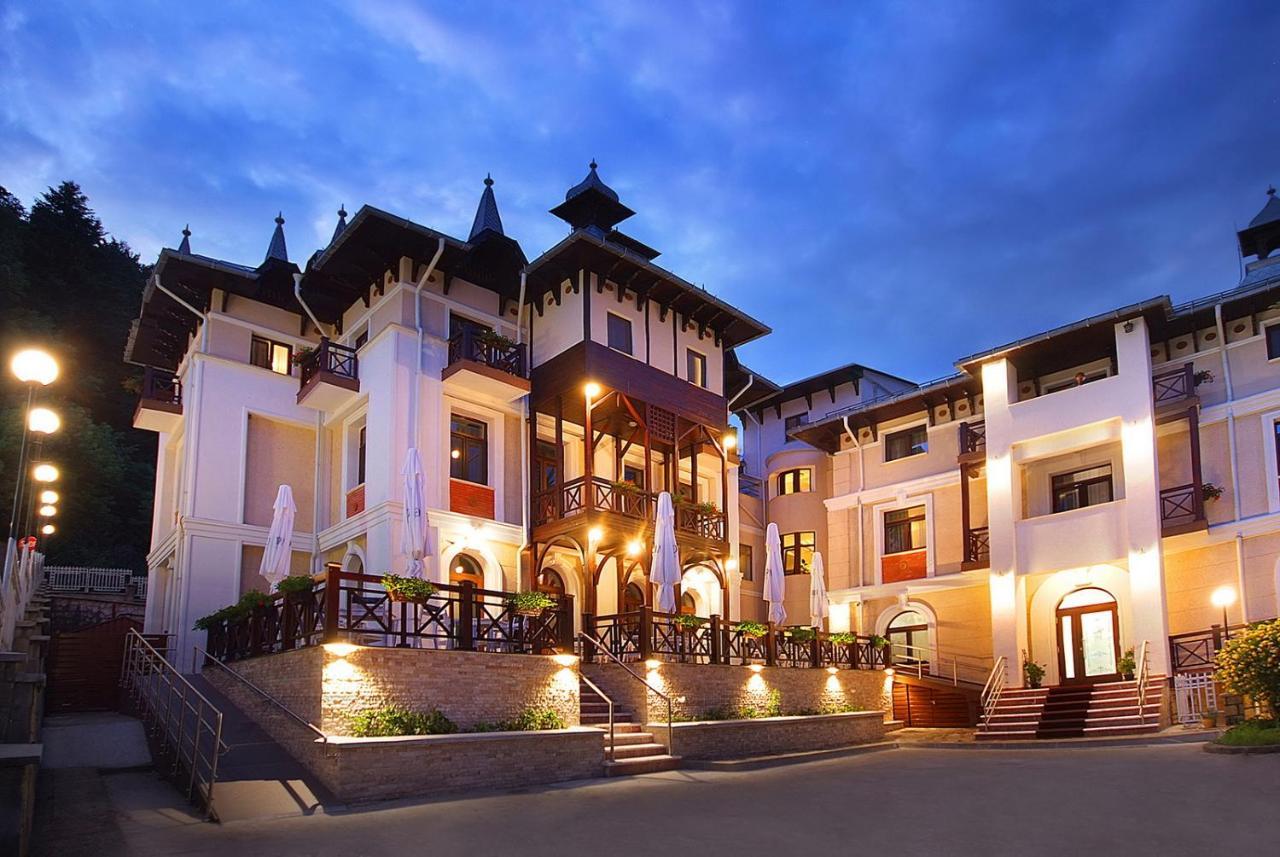 Hotel Moldavia Slănic-Moldova Exteriör bild