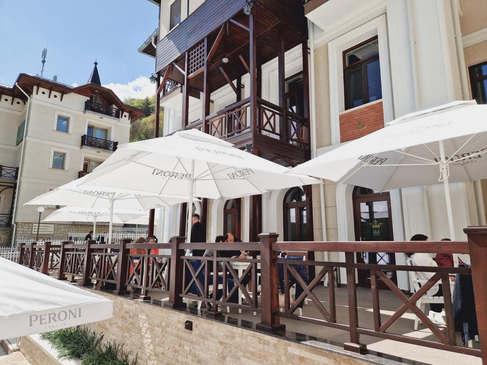 Hotel Moldavia Slănic-Moldova Exteriör bild