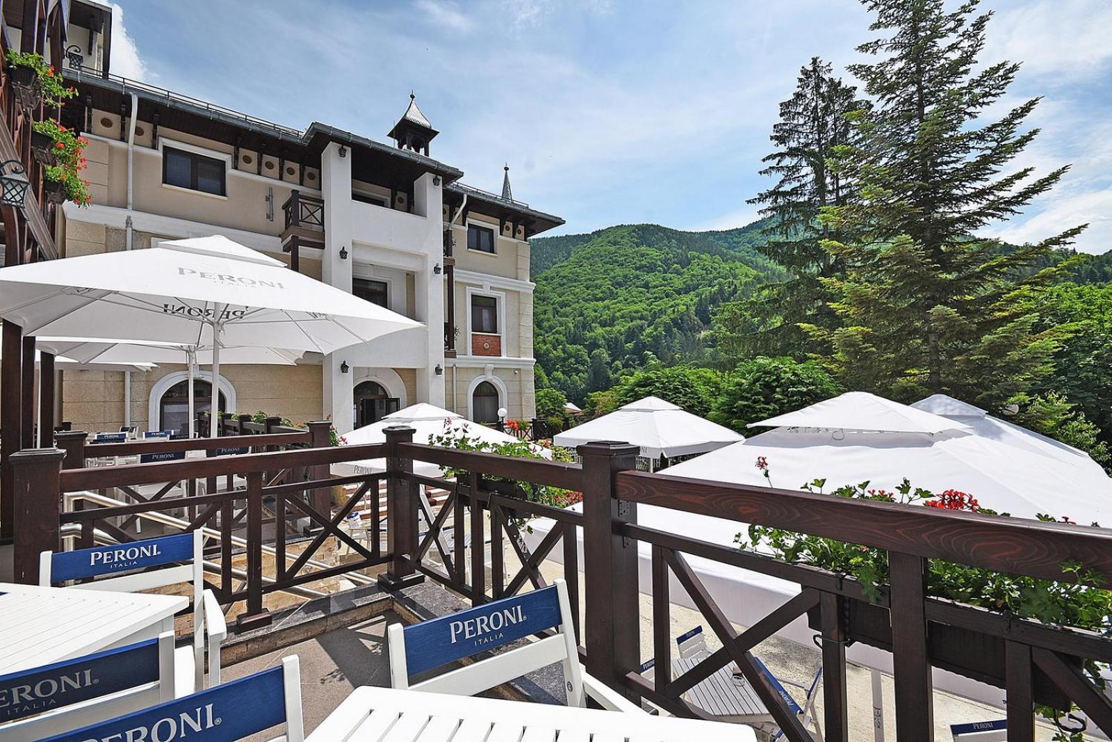 Hotel Moldavia Slănic-Moldova Exteriör bild