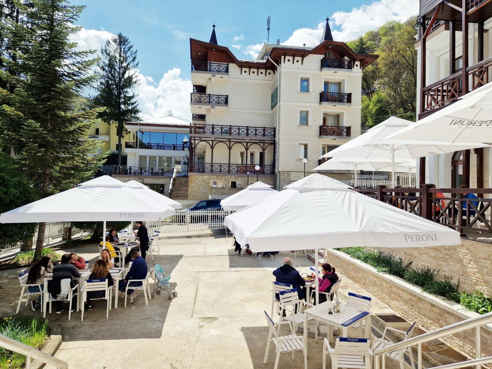 Hotel Moldavia Slănic-Moldova Exteriör bild