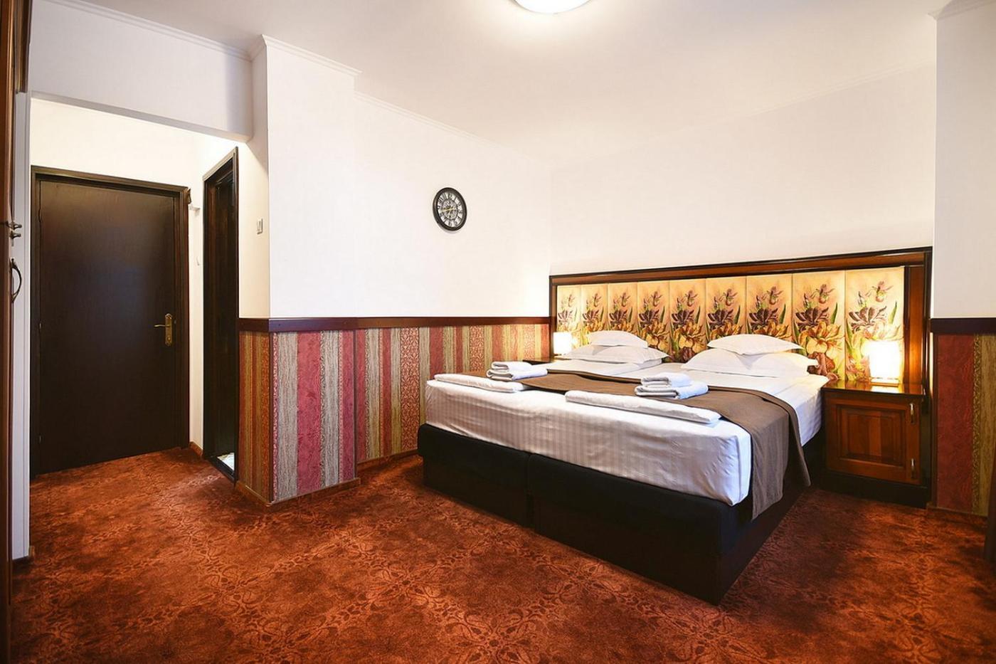 Hotel Moldavia Slănic-Moldova Exteriör bild